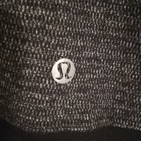 Lululemon athletica pull over top/ jacket - Picture 6 of 8